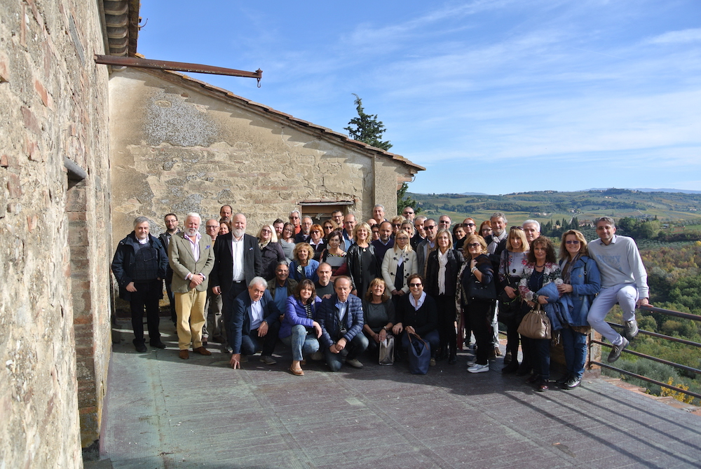 Il gruppo fuori della Vinsantaia